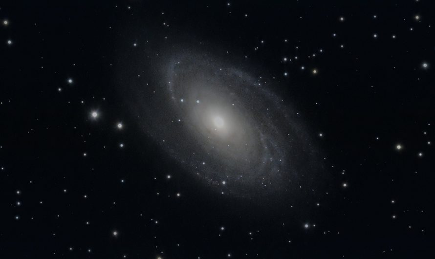 Mon livre consacré à M81 est disponible